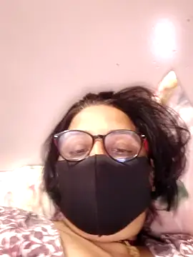Snapshot of purvi46 chatting on 1, 4, 2026 purvi46 online show from 1, 4, 2026