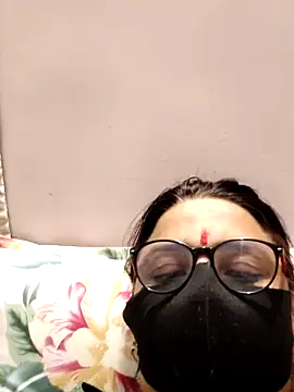 Snapshot of purvi46 chatting on 28, 4, 2026 purvi46 online show from 28, 4, 2026