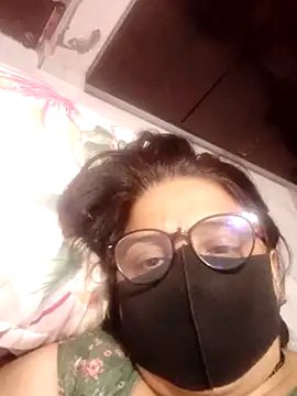 Snapshot of purvi46 chatting on 28, 4, 2026 purvi46 online show from 28, 4, 2026