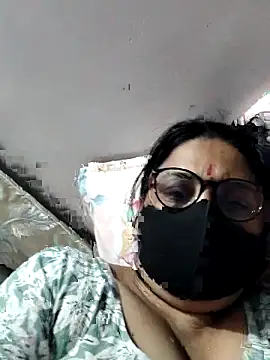 Snapshot of purvi46 chatting on 1, 6, 2026 purvi46 online show from 1, 6, 2026