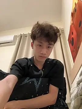 Snapshot of sexyboy-3525 chatting on 2, 4, 2026 sexyboy-3525 online show from 2, 4, 2026