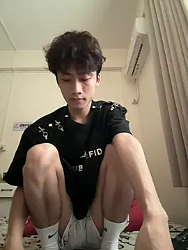 Snapshot of sexyboy-3525 chatting on 3, 7, 2026 sexyboy-3525 online show from 3, 7, 2026