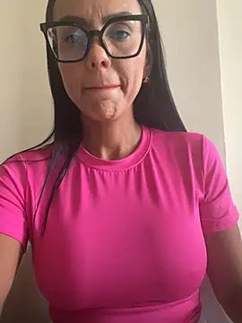 Snapshot of SofiParma chatting on 2, 6, 2026 SofiParma online show from 2, 6, 2026