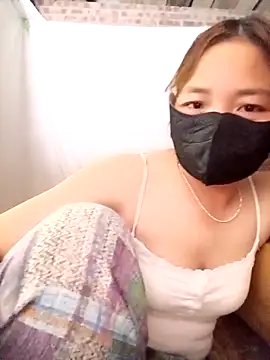 Snapshot of cat-kat chatting on 16, 4, 2026 cat-kat online show from 16, 4, 2026