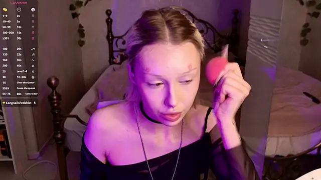 ghost girly online show from 11, 5, 2026