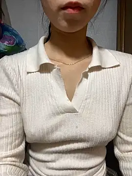 Snapshot of -Tini- chatting on 1, 4, 2026 -Tini- online show from 1, 4, 2026