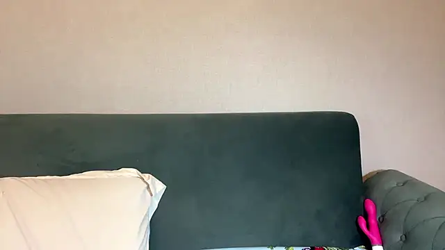 SelenaKiss  online show from 14, 6, 2026