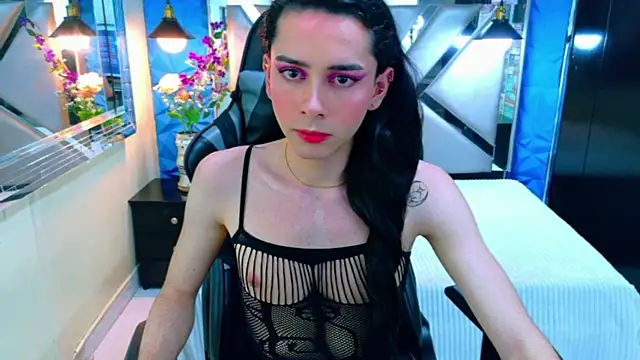 Snapshot of Sharlon_ chatting on 4, 4, 2026 Sharlon online show from 4, 4, 2026