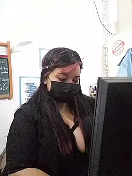 sweetadamisoffice online show from 17, 5, 2026