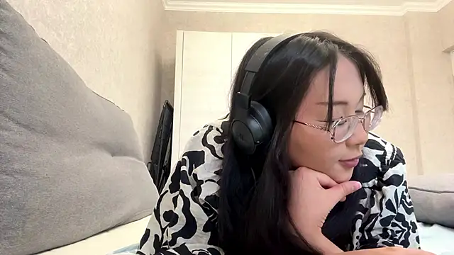 Feylinmay online show from 17, 4, 2026