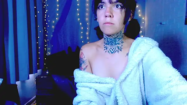 Snapshot of LannieGonzales chatting on 12, 4, 2026 LannieGonzales online show from 12, 4, 2026