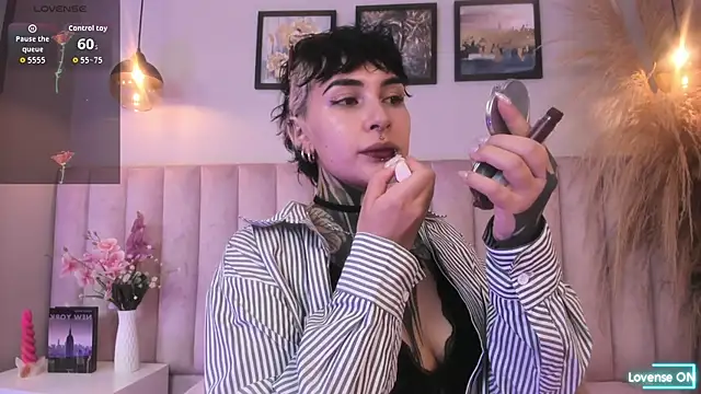 Snapshot of Luana_fiore chatting on 10, 4, 2026 Luana fiore online show from 10, 4, 2026