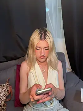 Lia fire online show from 17, 5, 2026