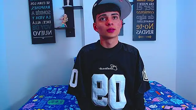 Snapshot of milo_hot_ chatting on 31, 3, 2026 milo hot online show from 31, 3, 2026