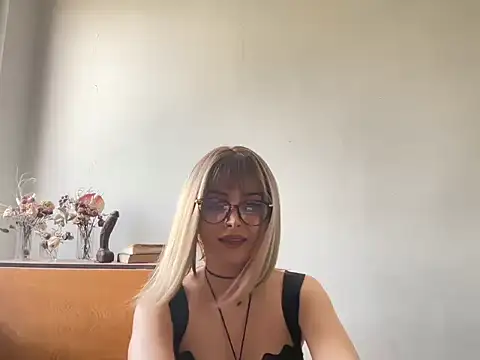 Calytrixx online show from 5, 7, 2026