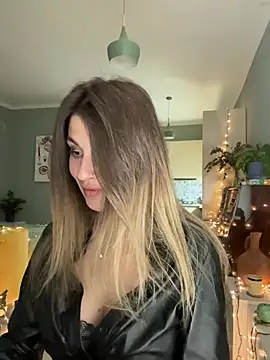 Rita Tease online show from 20, 4, 2026