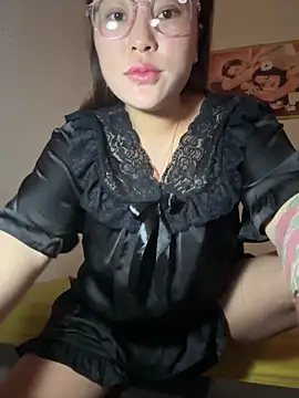 Snapshot of Lina-Naughty chatting on 1, 5, 2026 Lina-Naughty online show from 1, 5, 2026