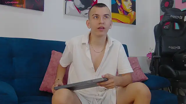 Rowan Cley online show from 26, 6, 2026
