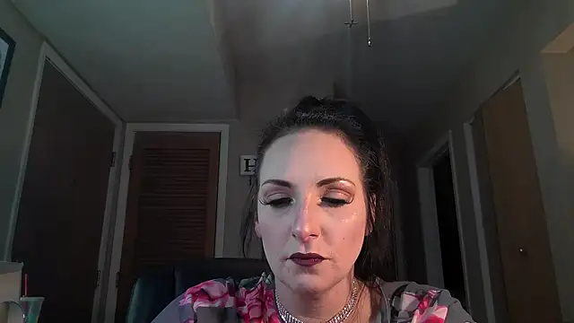Snapshot of taylorsunshine chatting on 1, 4, 2026 taylorsunshine online show from 1, 4, 2026