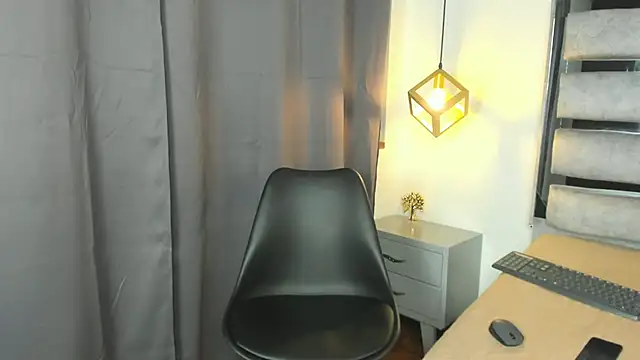 Alantaylorr  online show from 14, 7, 2026