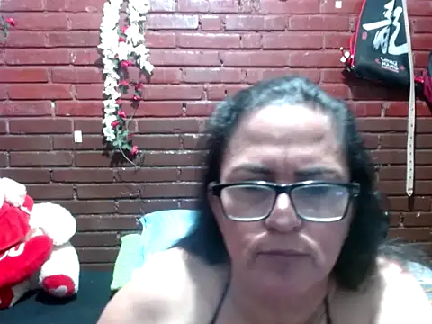 kristalmarelyn online show from 6, 5, 2026