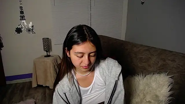 Snapshot of Lala_fluffy chatting on 15, 5, 2026 Lala fluffy online show from 15, 5, 2026