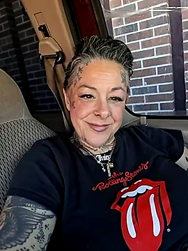 Kitty bang online show from 2, 6, 2026