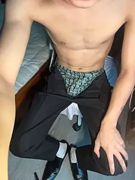 tuanhip online show from 23, 4, 2026