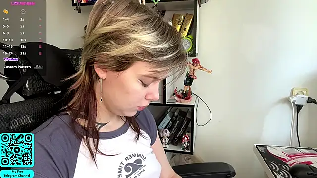 Snapshot of MadalynNosel chatting on 5, 5, 2026 MadalynNosel online show from 5, 5, 2026