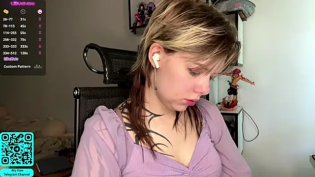 Snapshot of MadalynNosel chatting on 9, 5, 2026 MadalynNosel online show from 9, 5, 2026