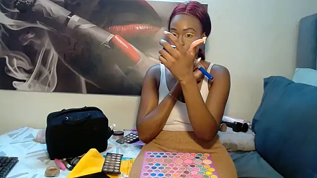 Lola-77 online show from 7, 5, 2026