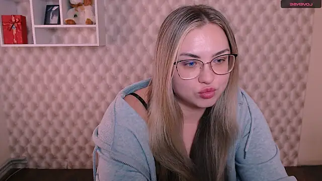 AminaSoul  online show from 16, 4, 2026