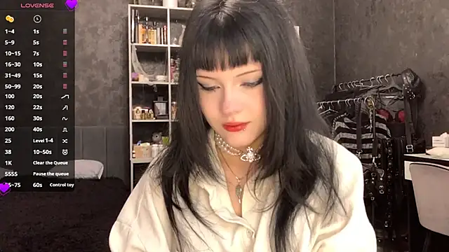 Snapshot of EmilyEmbears chatting on 1, 6, 2026 EmilyEmbears online show from 1, 6, 2026