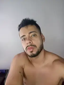 Snapshot of AidenGreyHot chatting on 4, 4, 2026 AidenGreyHot online show from 4, 4, 2026