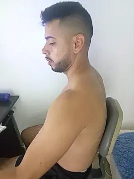 Snapshot of AidenGreyHot chatting on 10, 4, 2026 AidenGreyHot online show from 10, 4, 2026