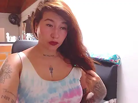 Snapshot of Antonia_Ferri chatting on 5, 4, 2026 Antonia Ferri online show from 5, 4, 2026