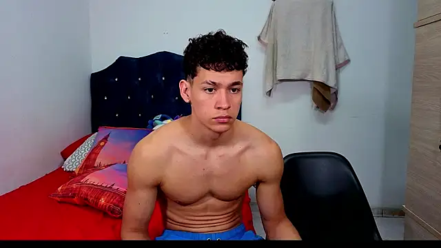 Snapshot of Myke_sexy chatting on 4, 4, 2026 Myke sexy online show from 4, 4, 2026