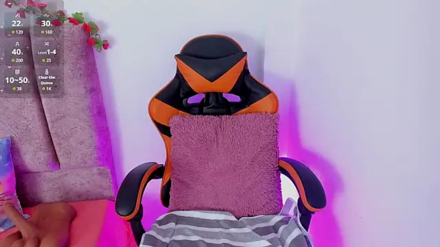 alisson boobs   online show from 7, 4, 2026
