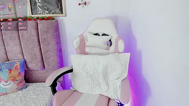 alisson boobs   online show from 3, 7, 2026