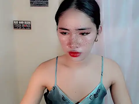 Snapshot of urasiankylie chatting on 3, 5, 2026 urasiankylie online show from 3, 5, 2026