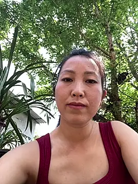 Snapshot of Huonglyna chatting on 3, 4, 2026 Huonglyna online show from 3, 4, 2026