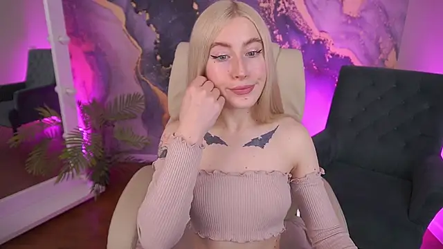 MelaniiePlay online show from 13, 5, 2026