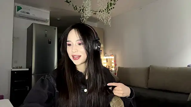 Elizabetswan online show from 14, 4, 2026