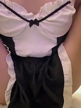 Snapshot of Queenn2kk5 chatting on 4, 4, 2026 Queenn2kk5 online show from 4, 4, 2026