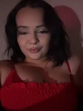 Snapshot of MiaKittyx0 chatting on 10, 5, 2026 MiaKittyx0 online show from 10, 5, 2026