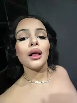 Snapshot of MiaKittyx0 chatting on 18, 5, 2026 MiaKittyx0 online show from 18, 5, 2026