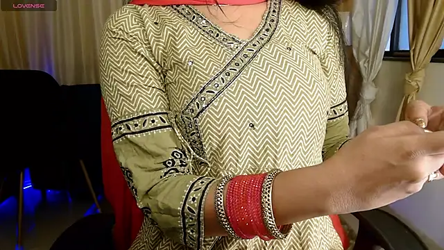 Snapshot of apsara_tanu chatting on 4, 6, 2026 apsara tanu online show from 4, 6, 2026
