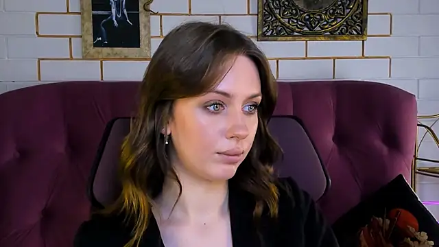 MeganClapp online show from 24, 4, 2026