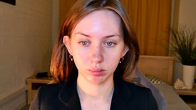 MeganClapp online show from 29, 4, 2026