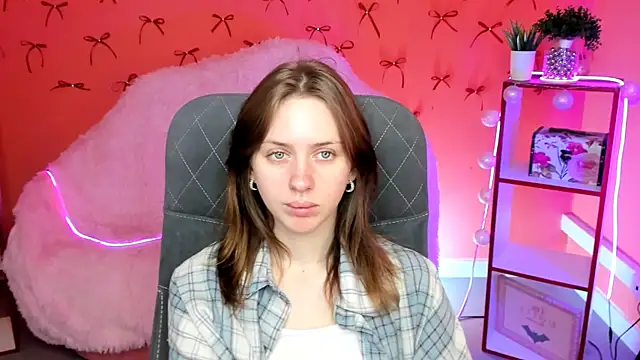 MeganClapp online show from 9, 5, 2026